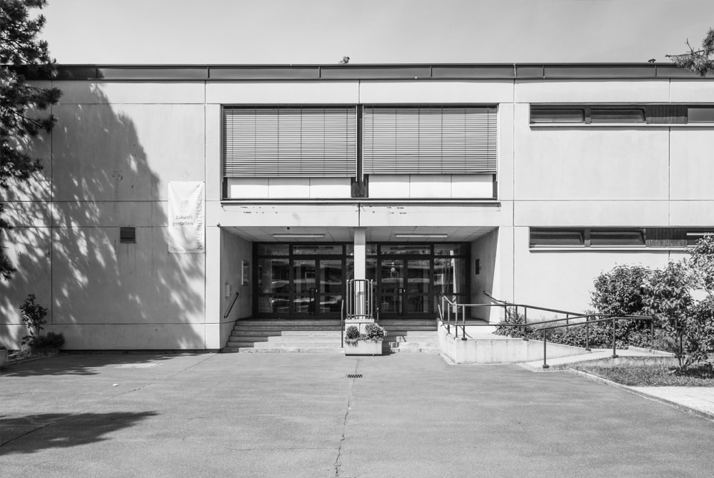 Wetzelsdorf, Schule Fotografie, Schwarz weiß, Architektur